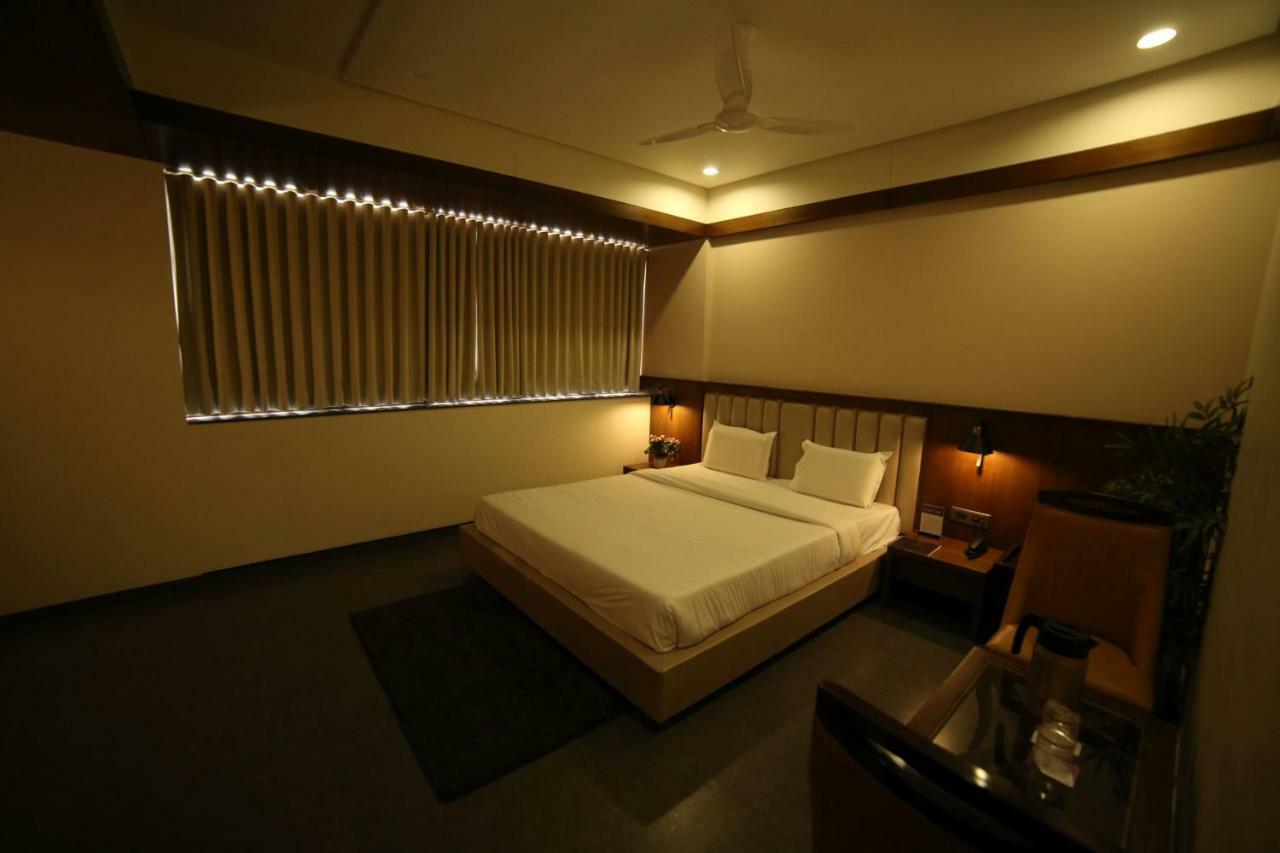 Hotel Avaante Ahmedabad Formerly Known As The Orchid Hotel Exterior photo